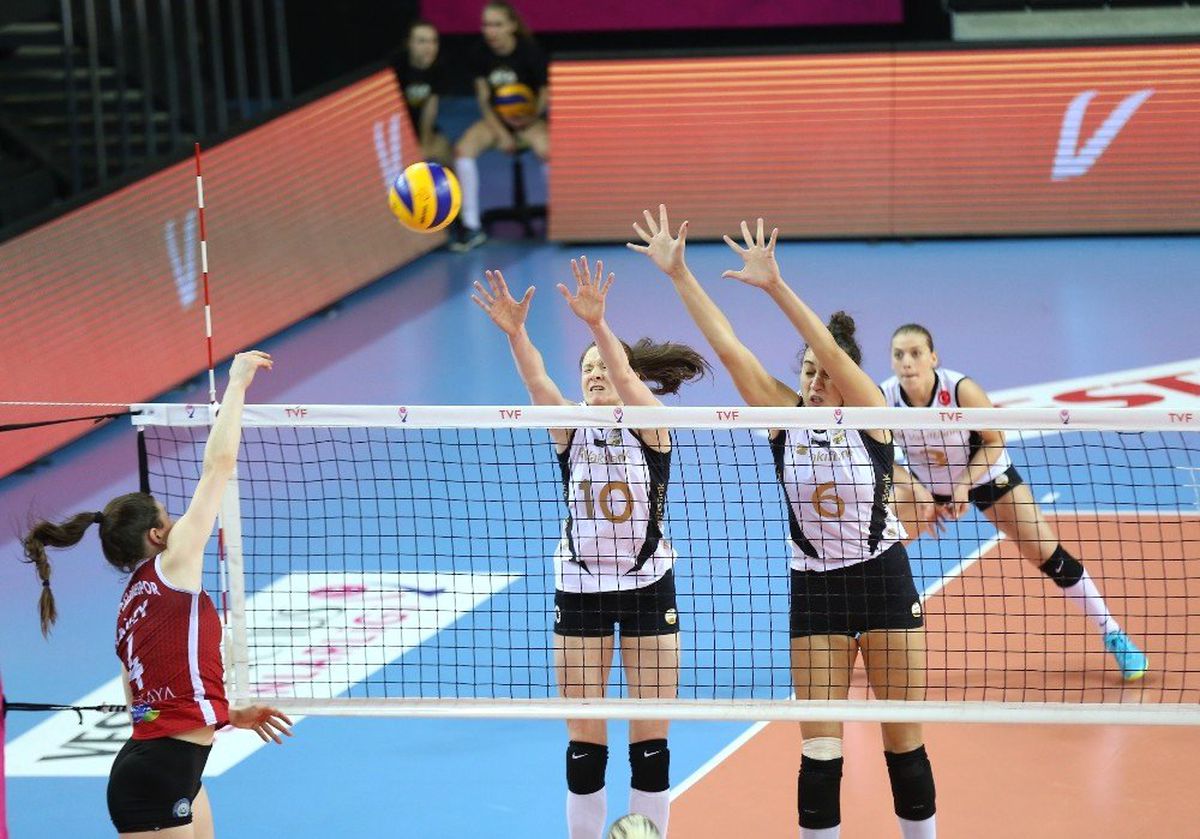 Vakıfbank, Sultanlar Ligi\'nde Yarı Finalde