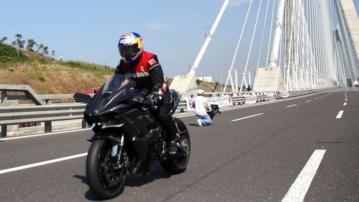 Yavuz Sultan Selim Köprüsü\'nde 344 Kilometre Hız Yapan Sürücü (Video)