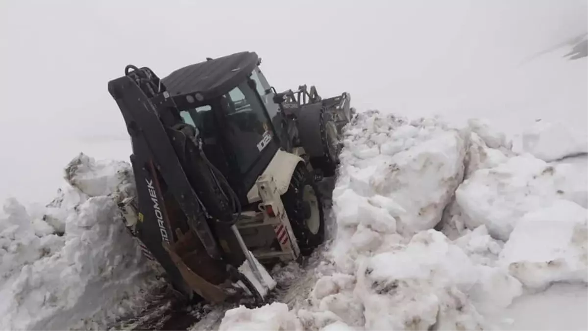 Yayla Yollarında Kar Temizliği