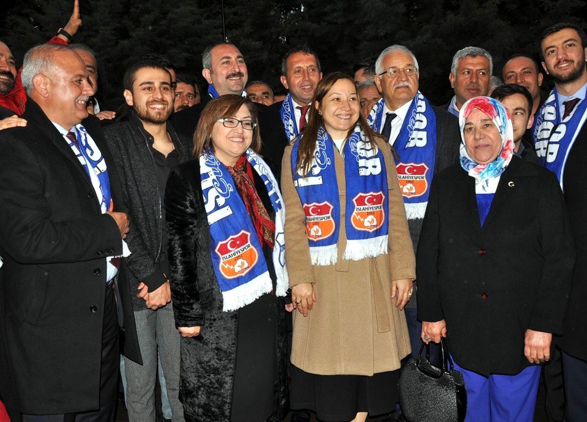 Adalet Bakanı Gül: "Bu Ülkede Hiç Kimsenin Oyuna İpotek Koyamazsınız"