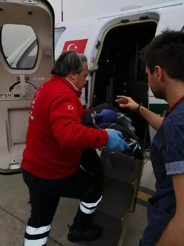 Ambulans Uçak, Ceren Bebek İçin Havalandı Son Dakika