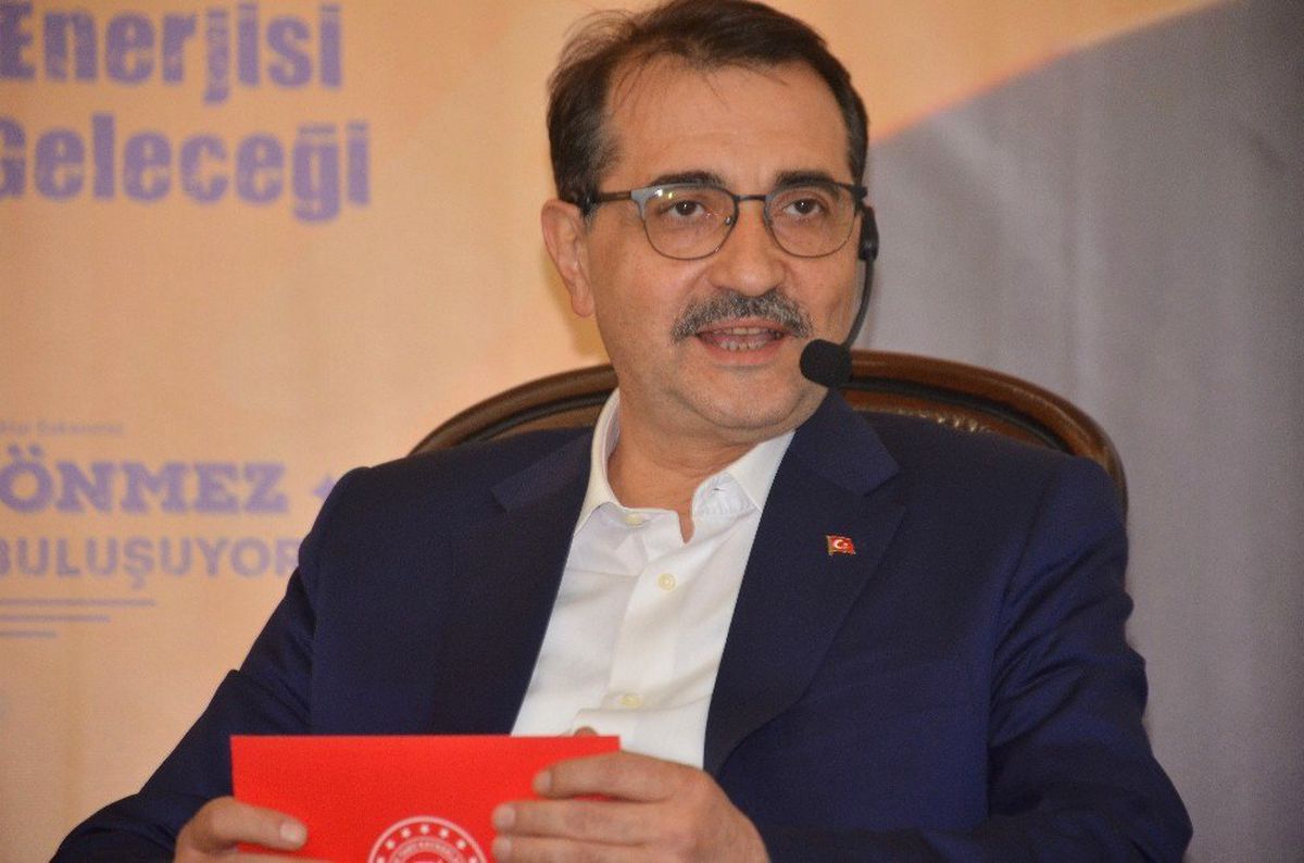 Bakan Dönmez, Bilecik\'te Üniversitesi Öğrencileri ile Söyleşi Programına Katıldı