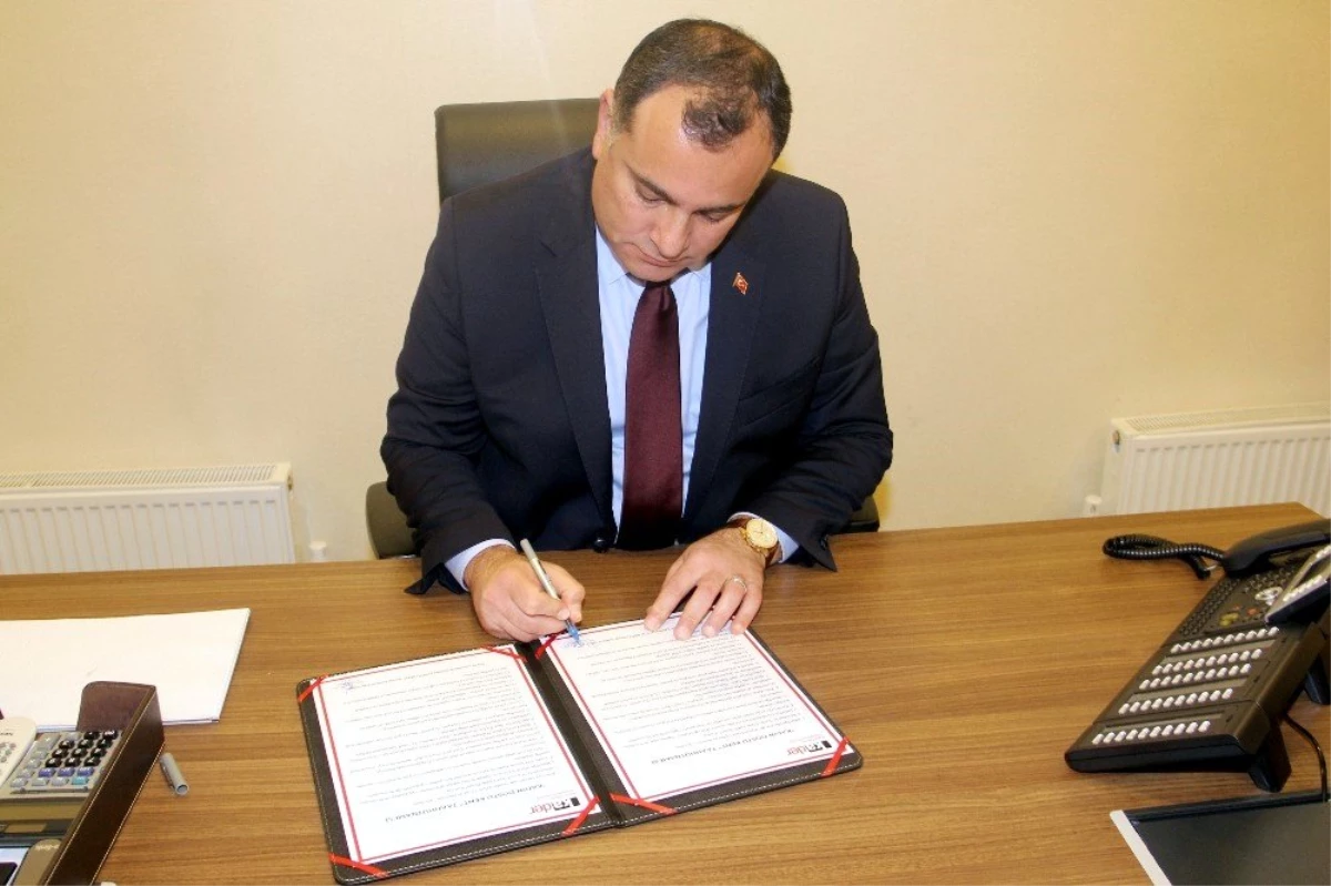 Başkan Taşdelen "Kadın Dostu Kent Taahhütnamesi"Ni İmzaladı