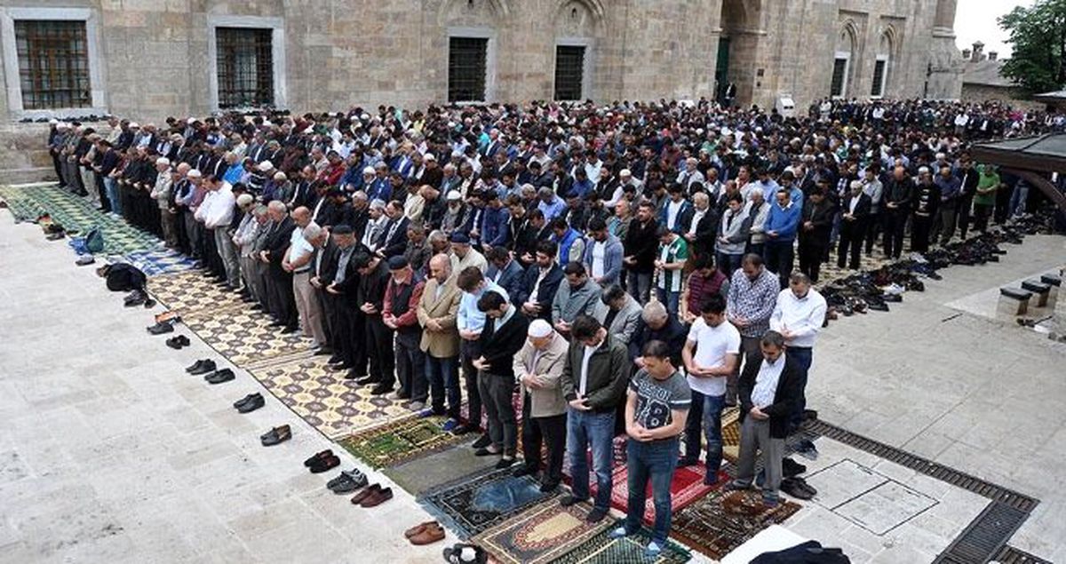 Cuma namazı saat kaçta? Cuma namazı nasıl kılınır, kaç rekattır?