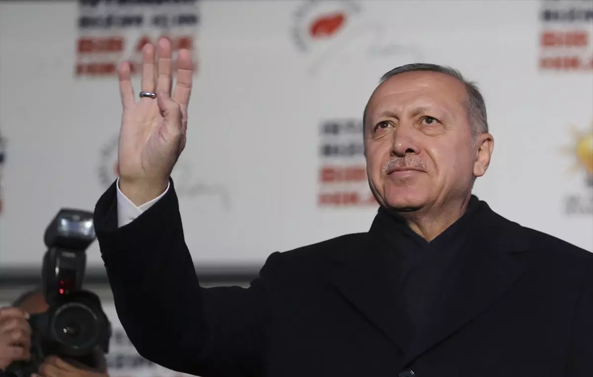 Cumhurbaşkanı Erdoğan: "Fatih\'te Adayları Çıkmış, \'Şuraya Bak, Üzerinde Arapça Yazıyor\' Diyor,...