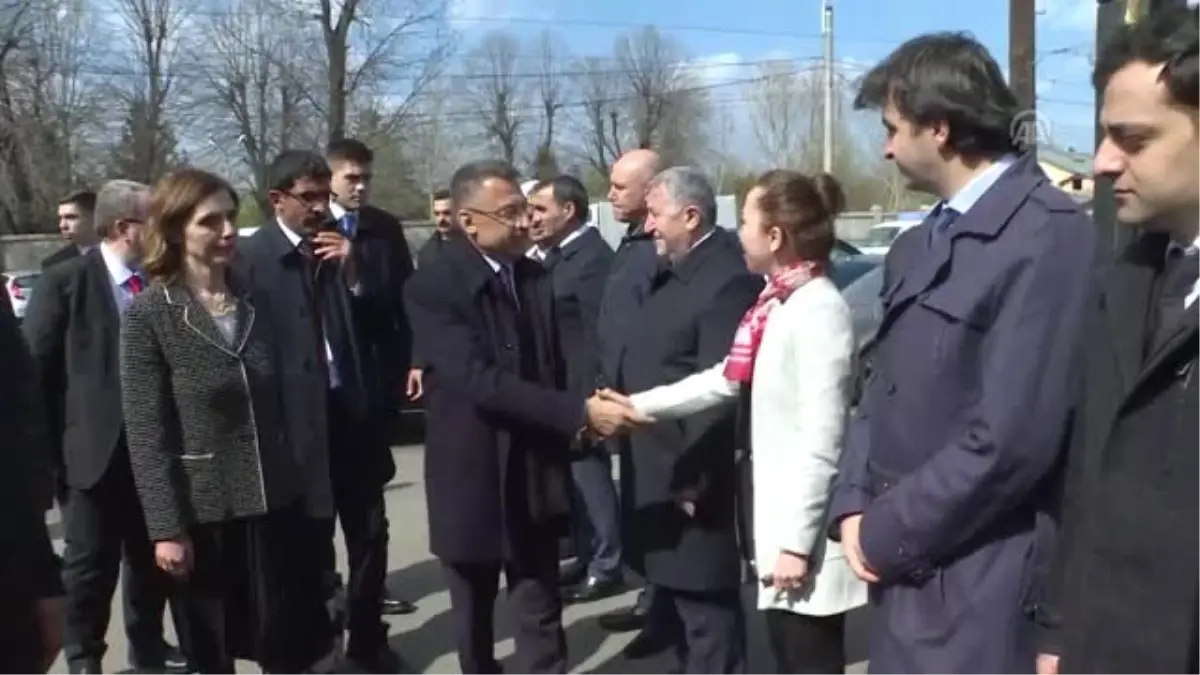 Cumhurbaşkanı Yardımcısı Oktay\'dan, Türk Şehitliği\'ne Ziyaret