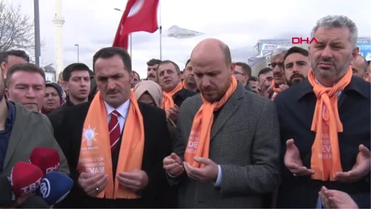 İstanbul Bilal Erdoğan ve Haydar Ali Yıldız Beyoğlu\'nda Bayrak Yürüyüşüne Katıldı