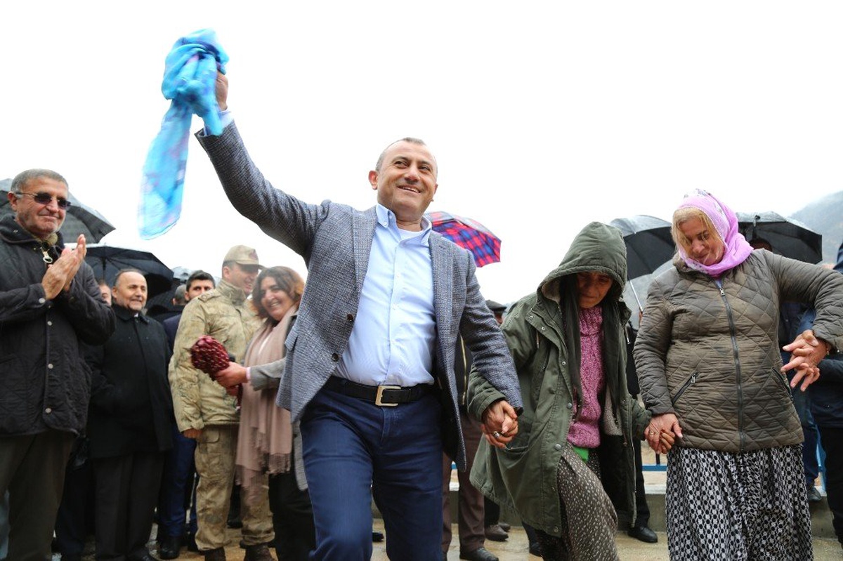 Köylünün 60 Yıllık Köprü Hayalini Vali Sonel Gerçekleştirdi
