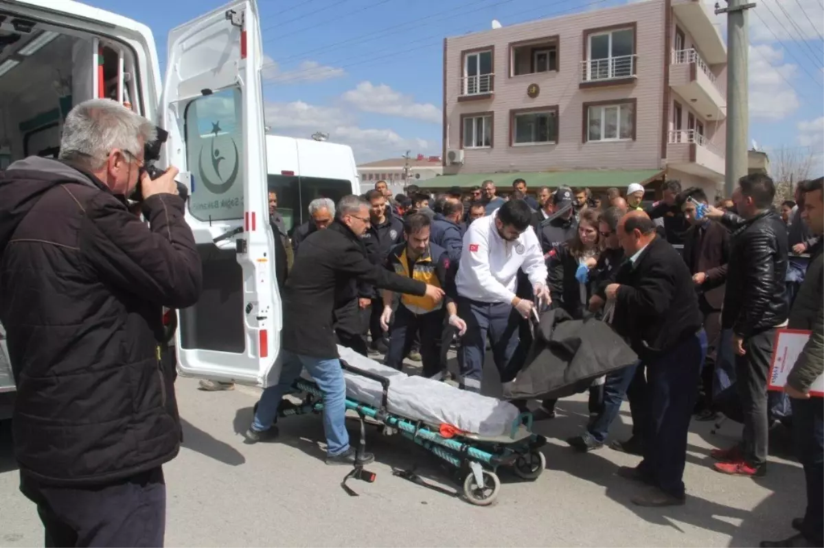 Okuldan Dönen Kız Öğrenci Otomobilin Altında Kaldı