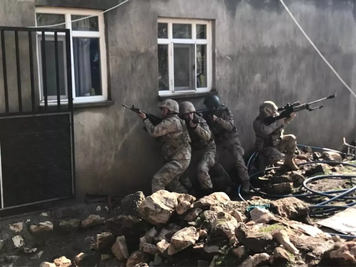 Siirt\'te PKK\'ya Yardım ve Yataklık Eden 1 Şahsa Tutuklama
