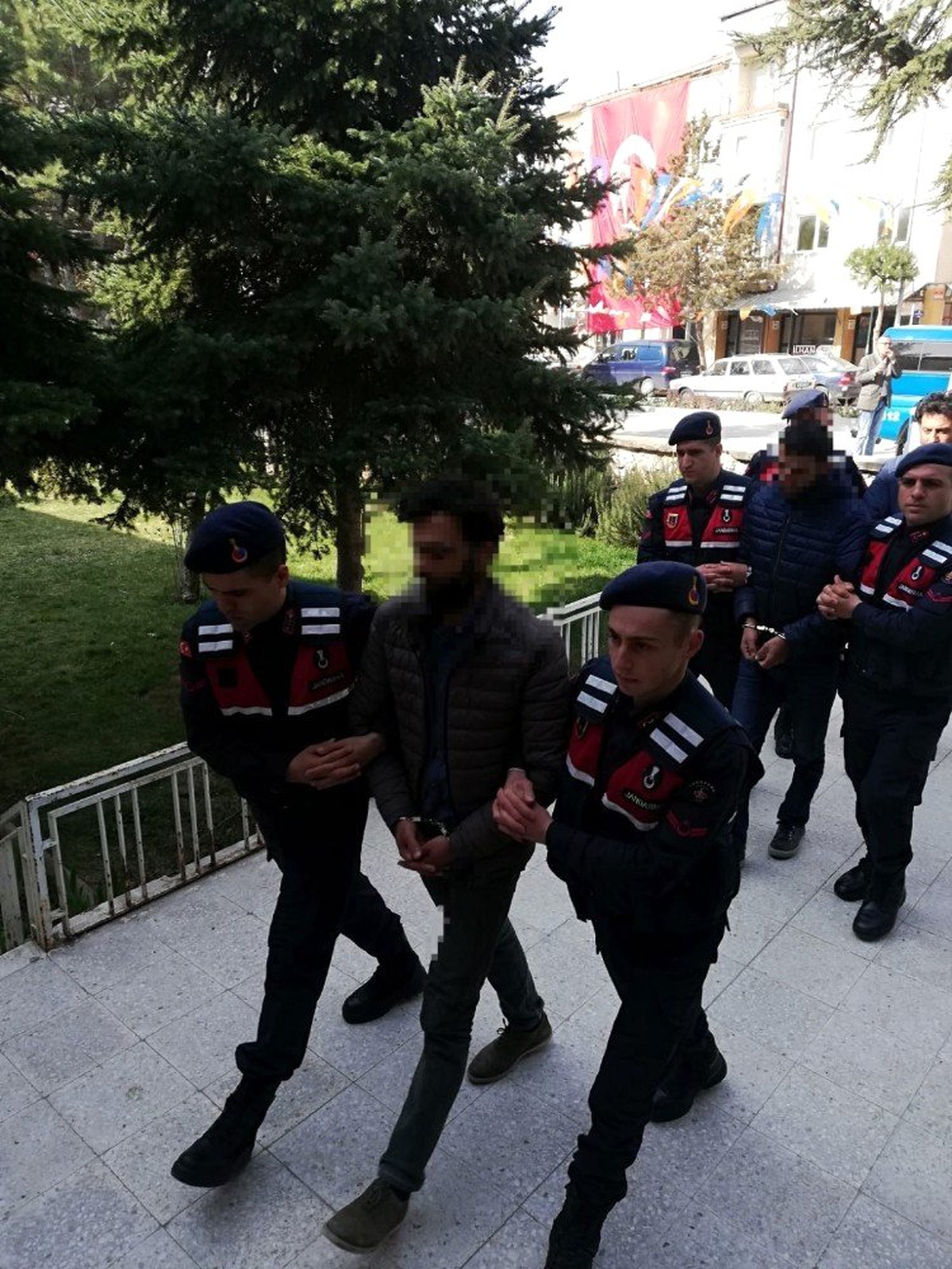 Sosyal Medyada Terör Propagandasına 7 Gözaltı
