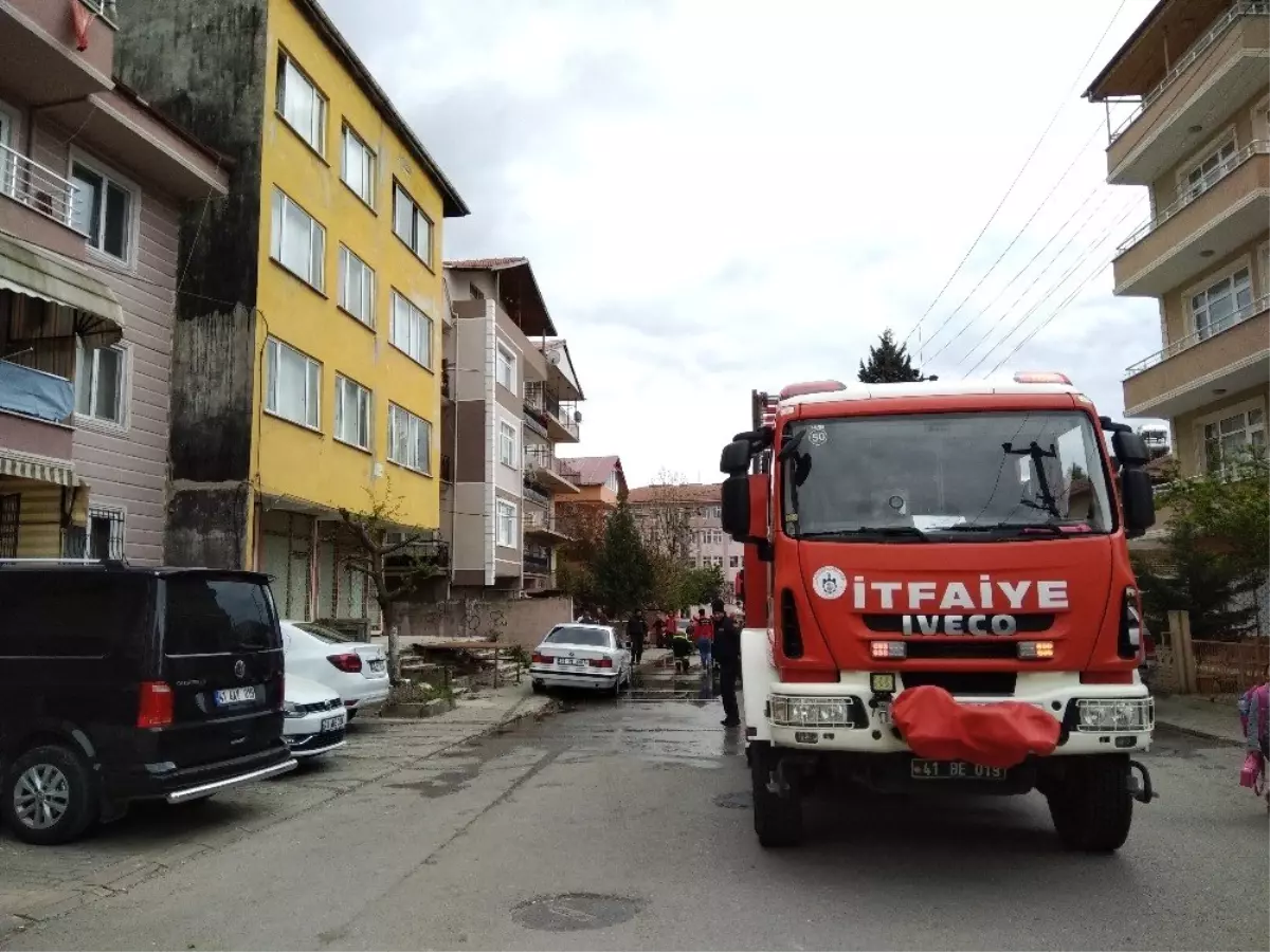 Suriyeli Ailenin Kaldığı Evde Çıkan Yangın Korkuttu