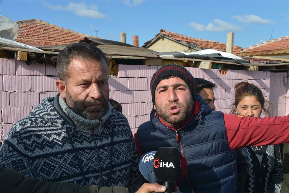 Zeynep, Konsere Gitmek İçin Teyzesinin Kızıyla Çıktı"