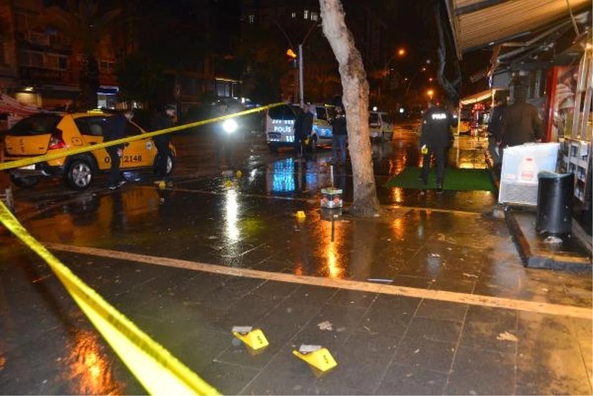 Adana\'da Bar Önünde Silahlı Saldırı: 1 Ölü, 1 Yaralı