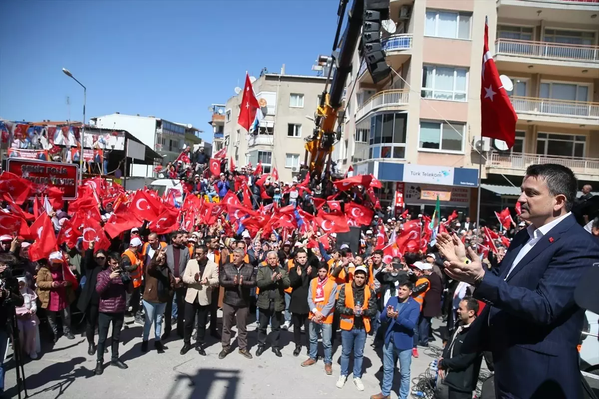 Bizim Derdimiz Sizin Derdinizle Dertlenmek"