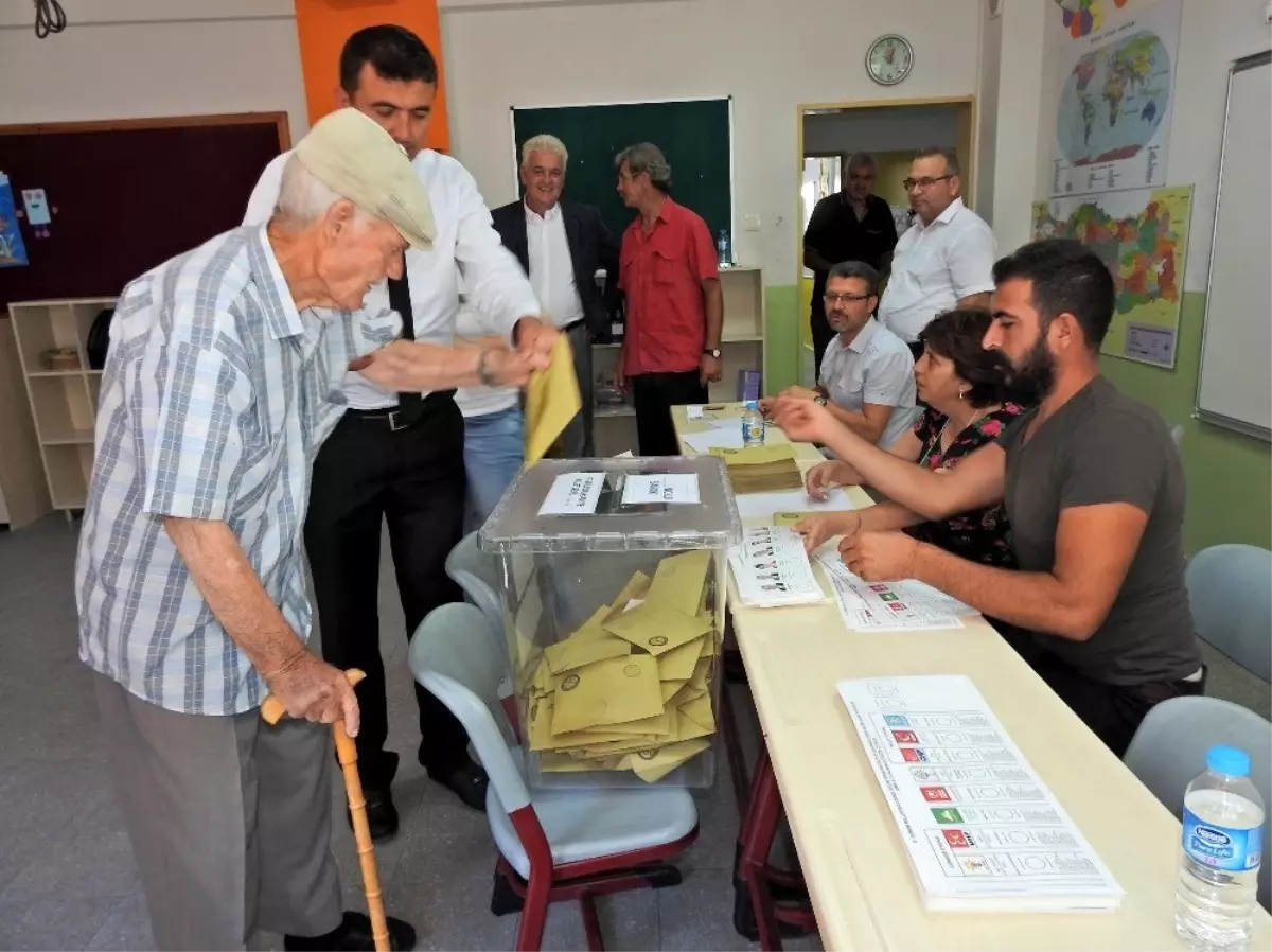 Çeşme\'de 109 Sandıkta, 33 Bin 778 Seçmen Oy Kullanacak