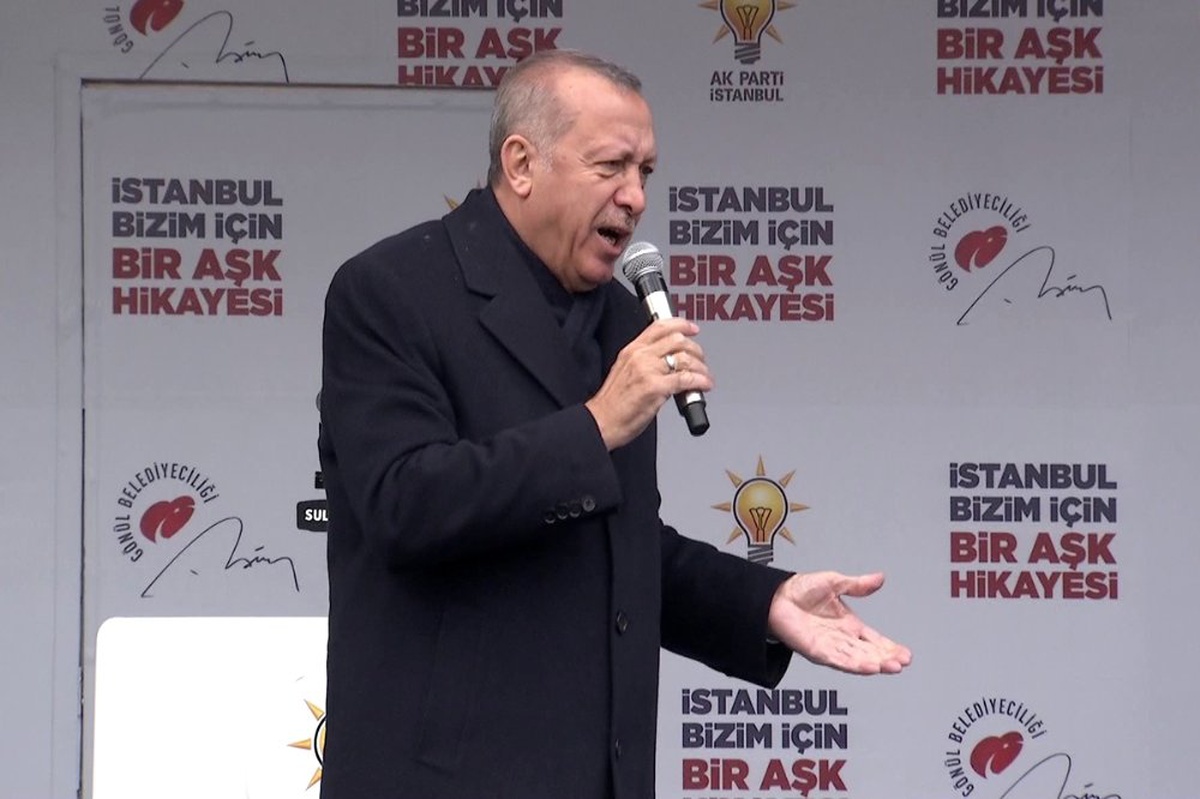 Fırat\'ın Doğusuna Çekidüzen Vermezlerse Gereken Dersi Vereceğiz"