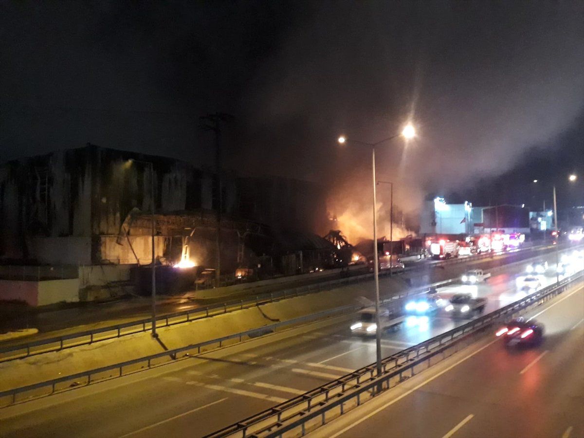 Güncelleme 2 - Kocaeli\'de Fabrika Yangını