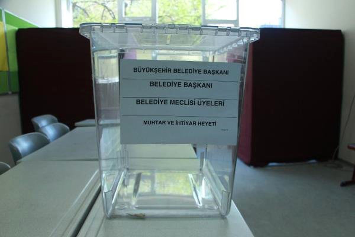 İstanbul\'da Okullarda Seçim Sandıkları Kuruldu