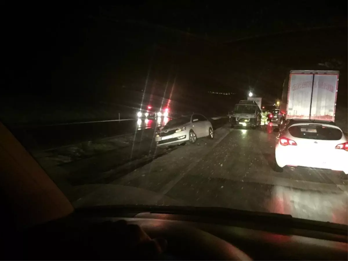 Kayseri\'de Zincirleme Trafik Kazası: 13 Yaralı