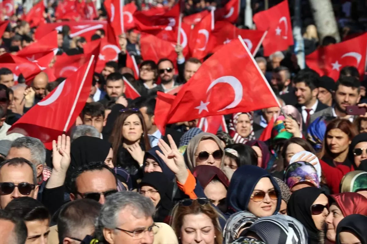 Sakarya\'da Cumhur İttifakı\'ndan "Sevgi Yürüyüşü"