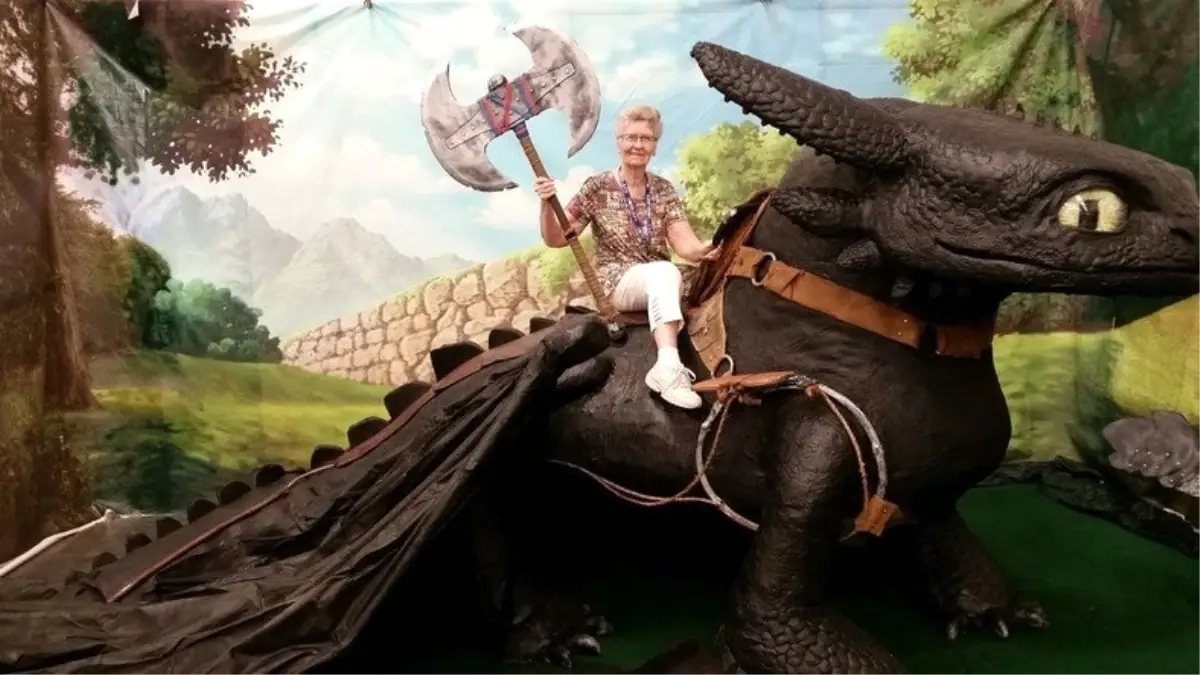 Skyrim\'in Büyükannesi Olarak Tanınan 82 Yaşındaki Youtuber Shirley Curry, The Elder Scrolls: Vı\'da...