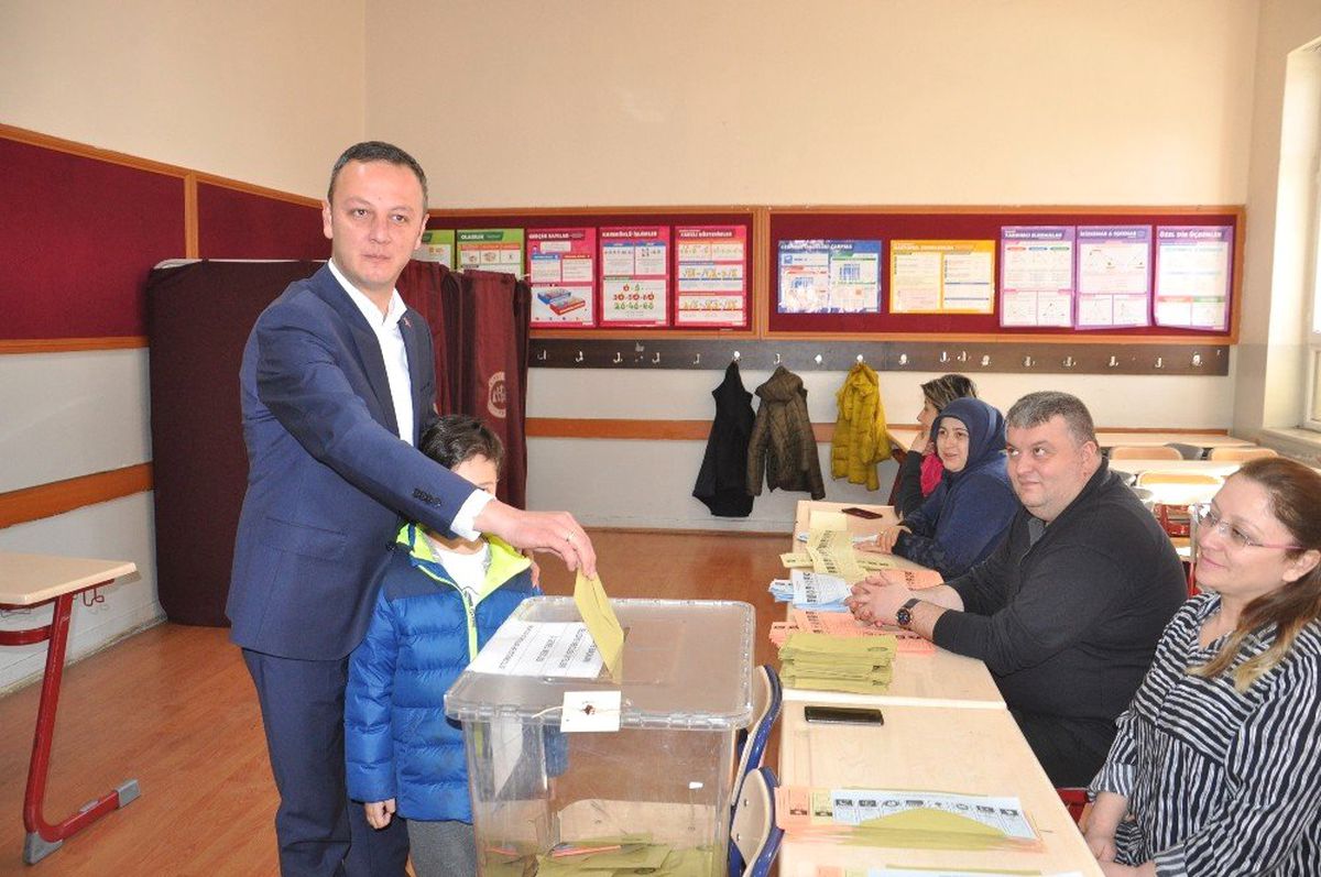 AK Parti Adayı Alan, Oyunu Kullandı
