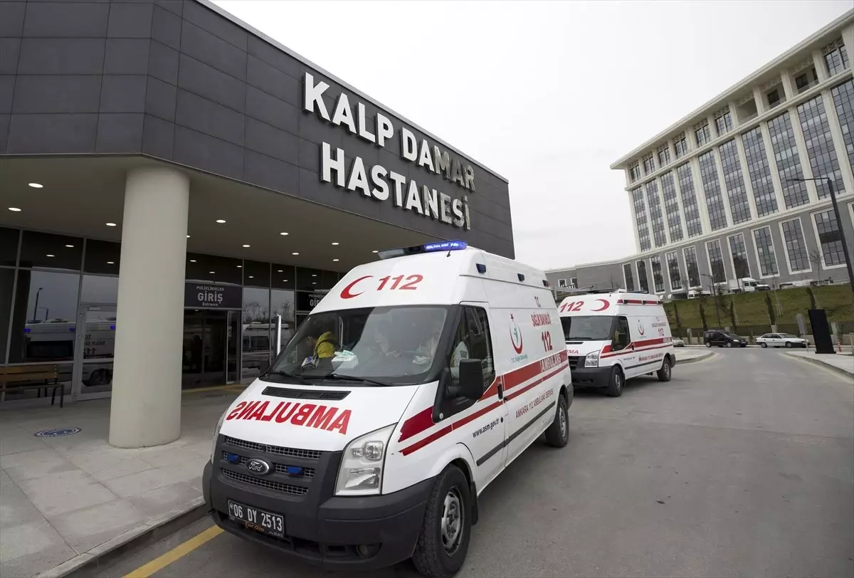 Ambulansla Sandığa Geldi