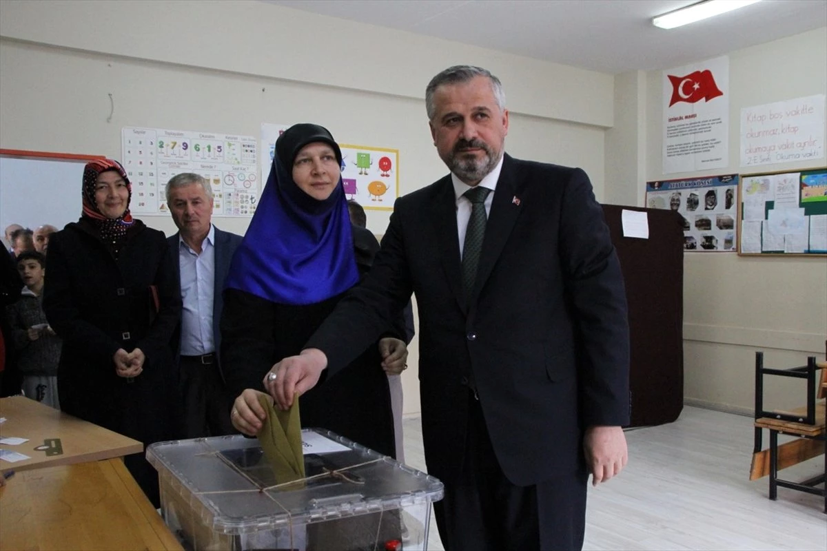 Bafra Belediye Başkan Adayları Oylarını Kullandı