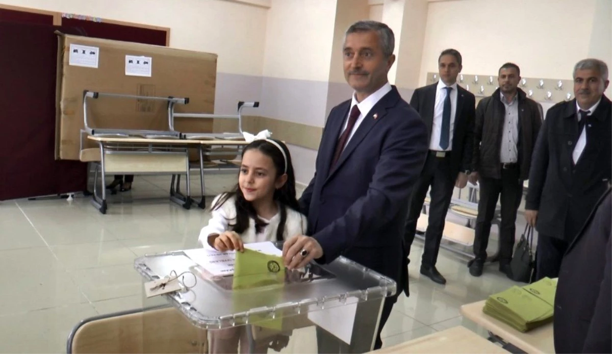 Başkan Mehmet Tahmazoğlu Ailesiyle Birlikte Oyunu Kullandı