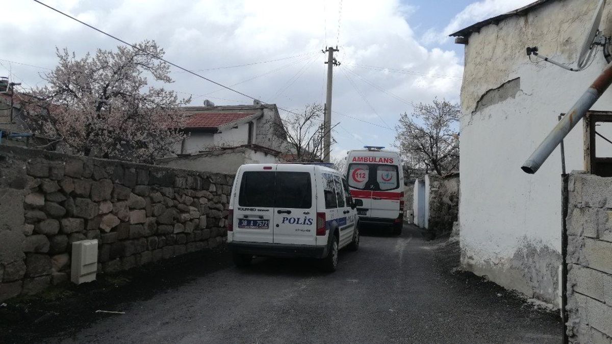 Bunalıma Giren Adam İntihar Etti