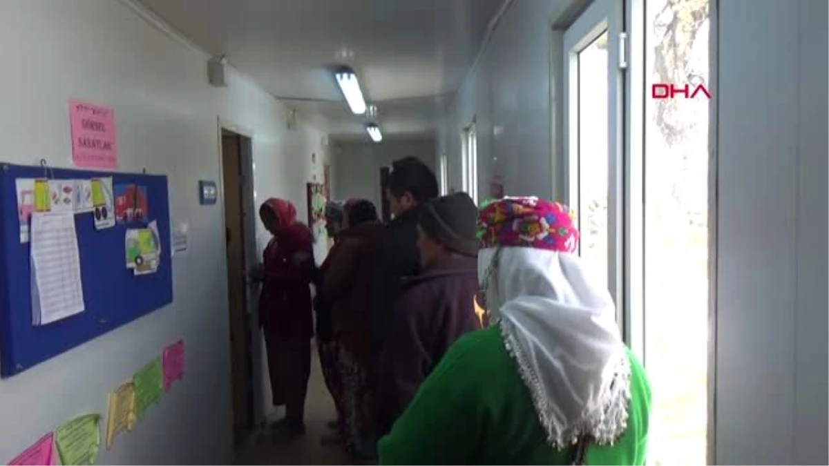 Çanakkale Yörük Kadınları, Rengarenk Kıyafetleriyle Oy Kullandı