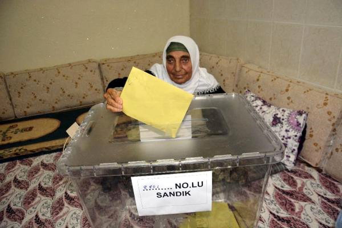 Engelliler ve Hastalar, Seyyar Sandıkta Oy Kullandı