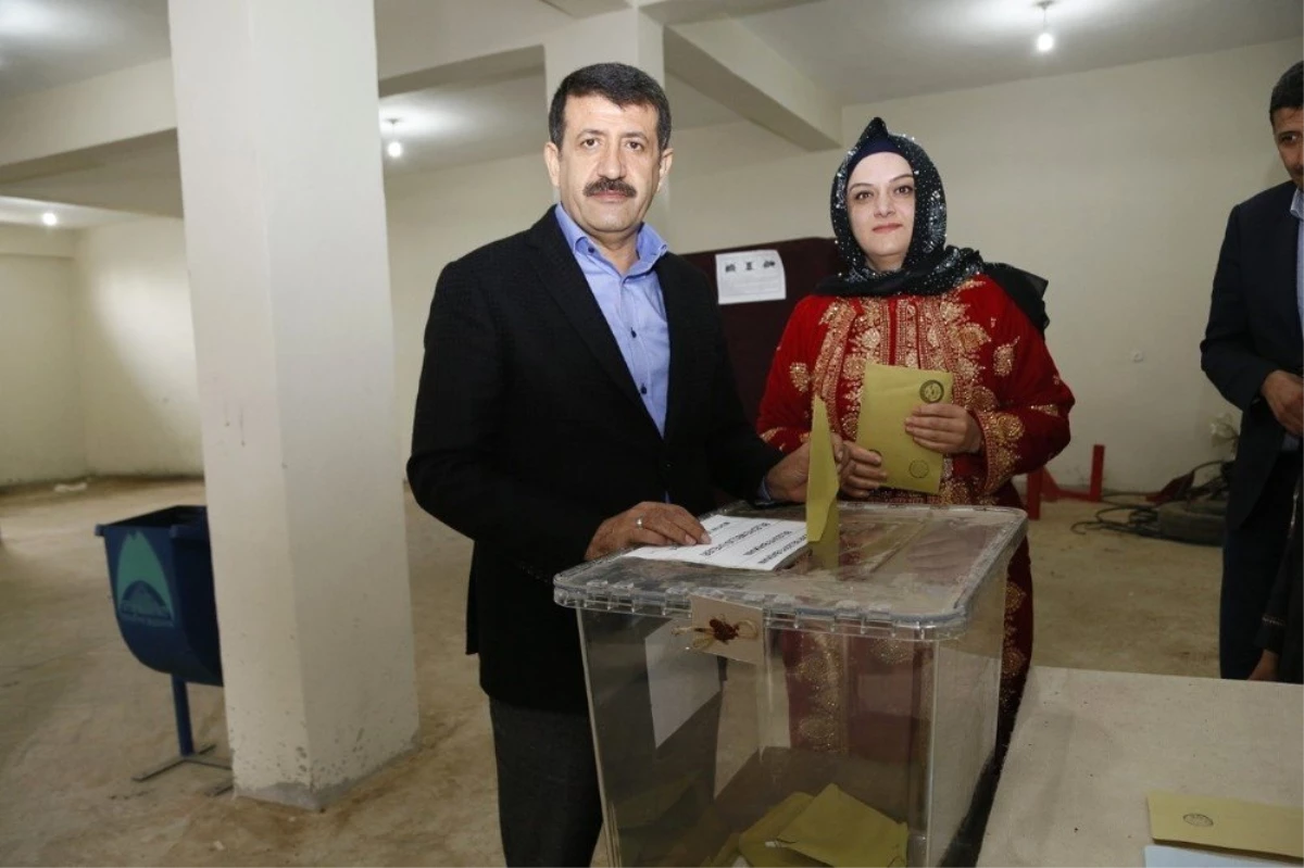 Eyyübiye Belediye Başkanı Mehmet Ekinci Oyunu Kullandı