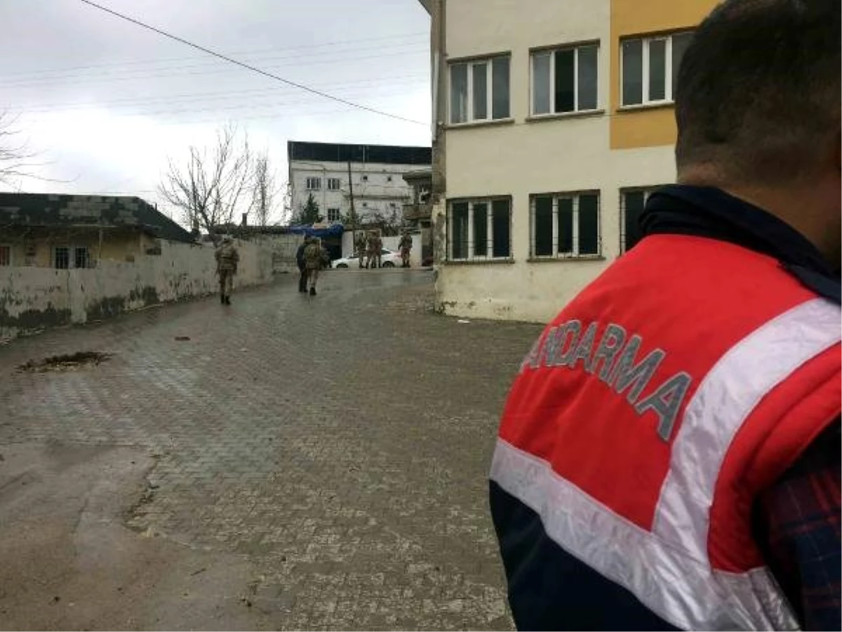 Gaziantep\'te Çıkan Muhtarlık Kavgasında 2 Kuzen Birbirini Yaraladı