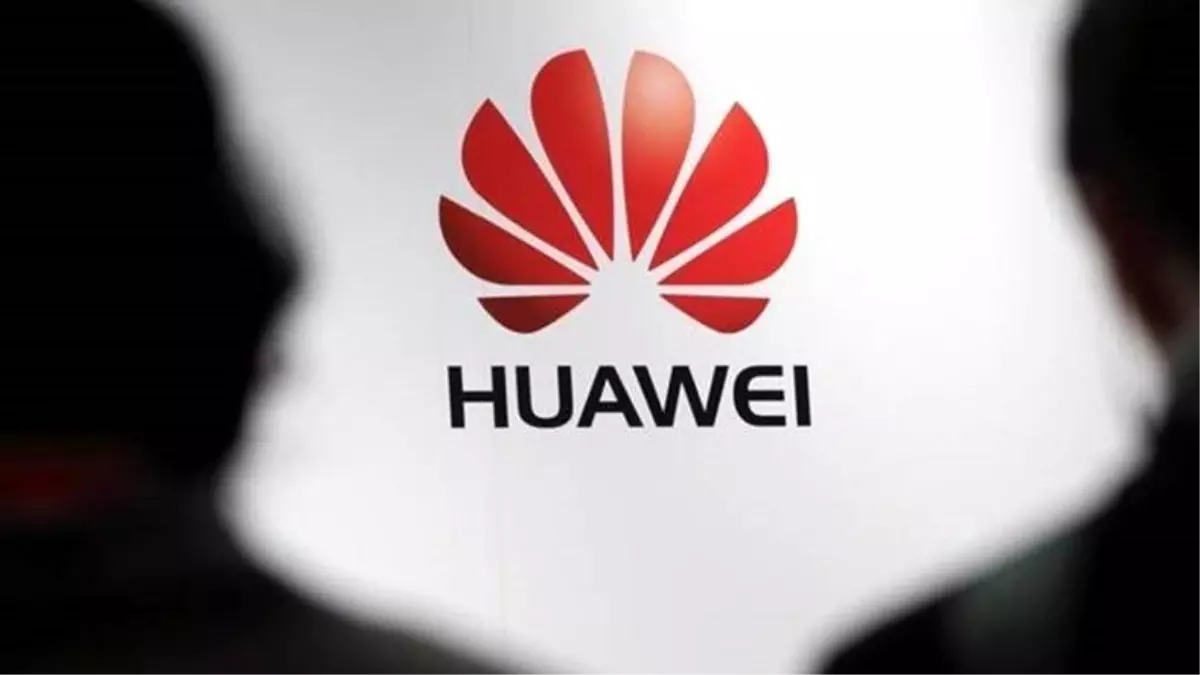 Huawei: Ekranın Altını İnce Yapabilirdik Ama Yapmadık