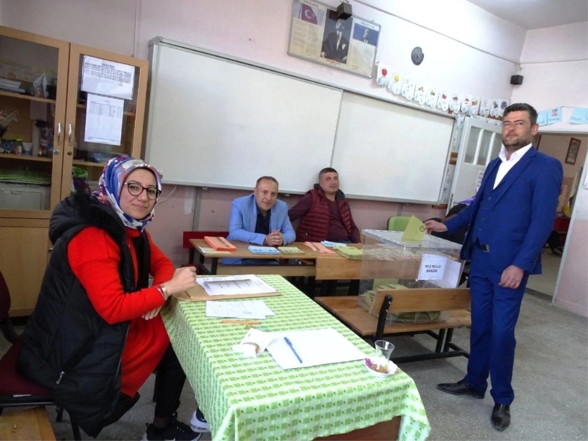 İlçede Tek Kadın Sandık Kurulu Başkanı