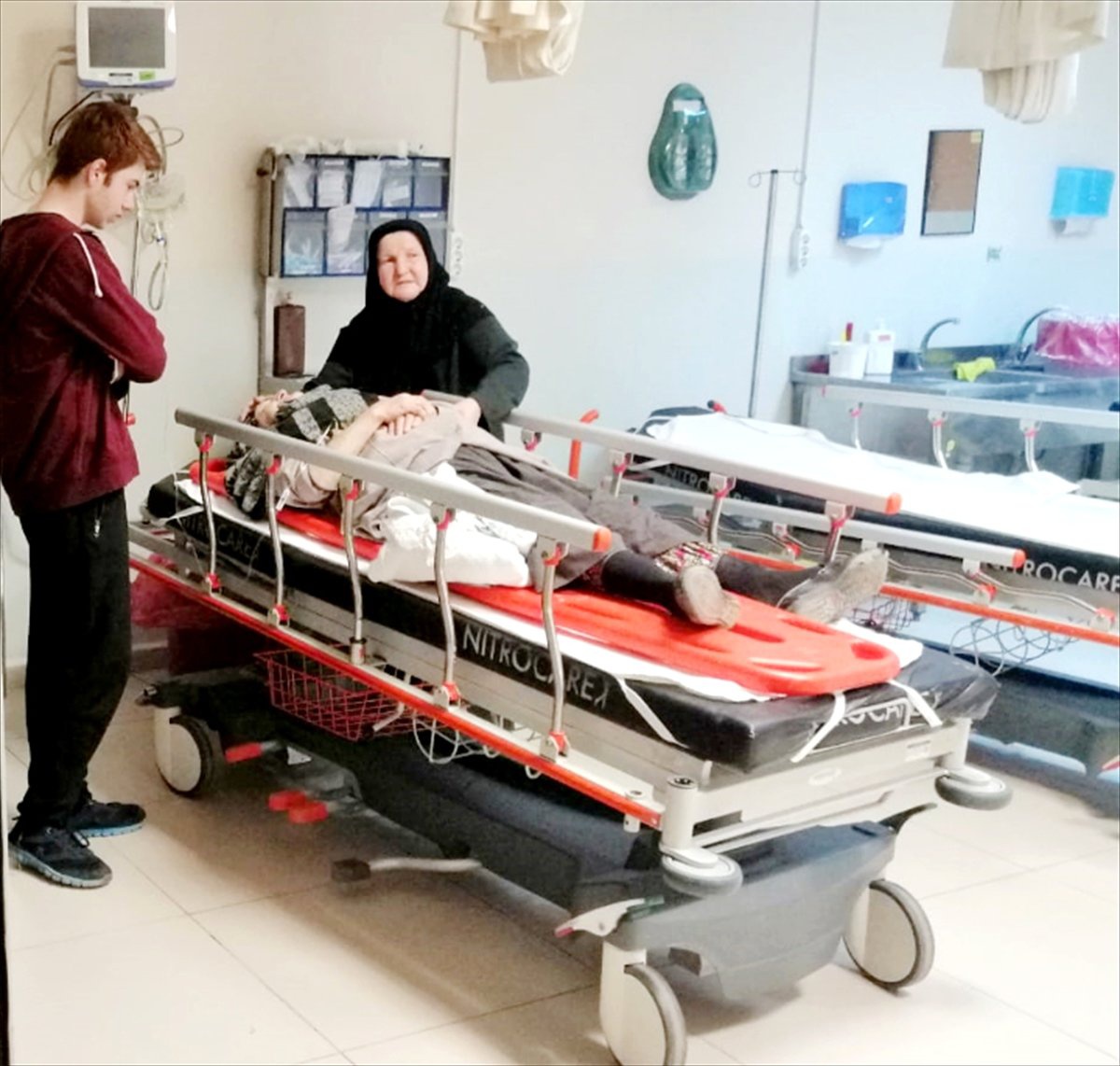 İnegöl\'de Otomobilin Çarptığı Yaşlı Kadın Yaralandı