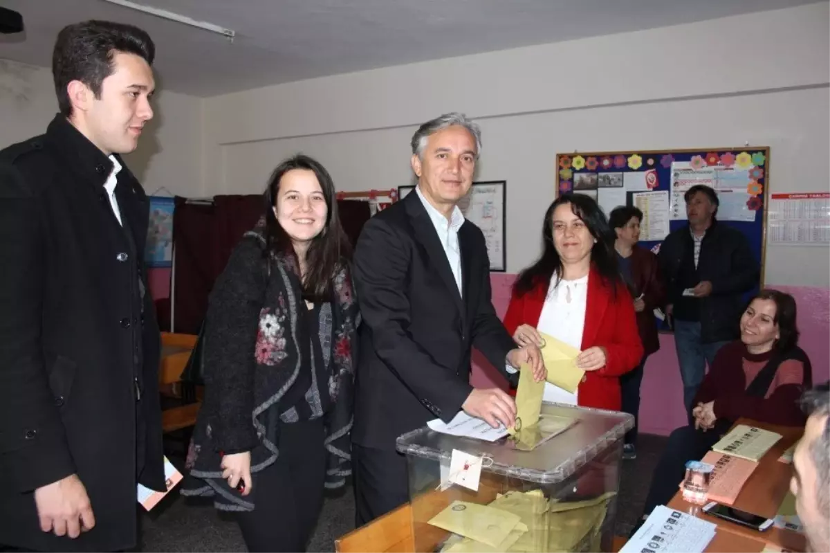 MHP Adayı Ayan, Oyunu Kullandı