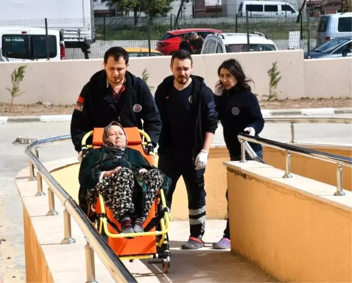 Oy Kullanmaya Ambulansla Götürüldü