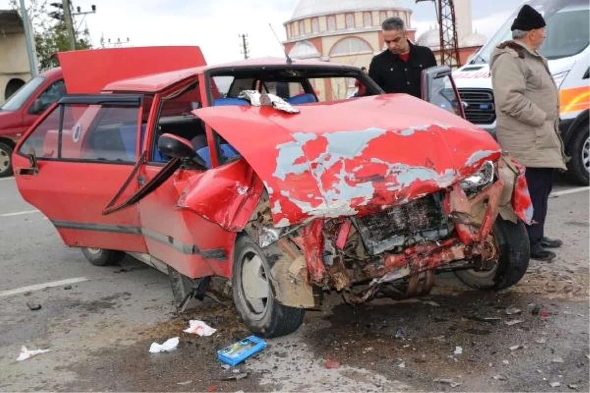 Samsun\'da Oy Kullanma Dönüşü Kaza: 7 Yaralı