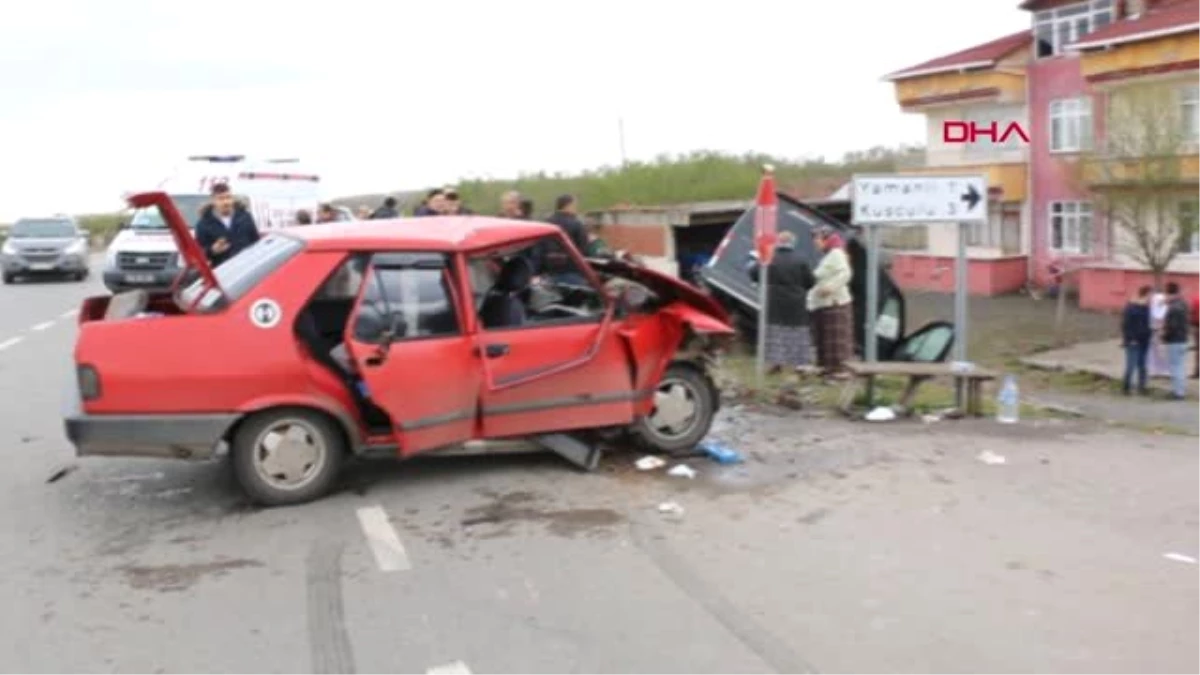 Samsun \'Da Oy Kullanma Dönüşü Kaza 7 Yaralı
