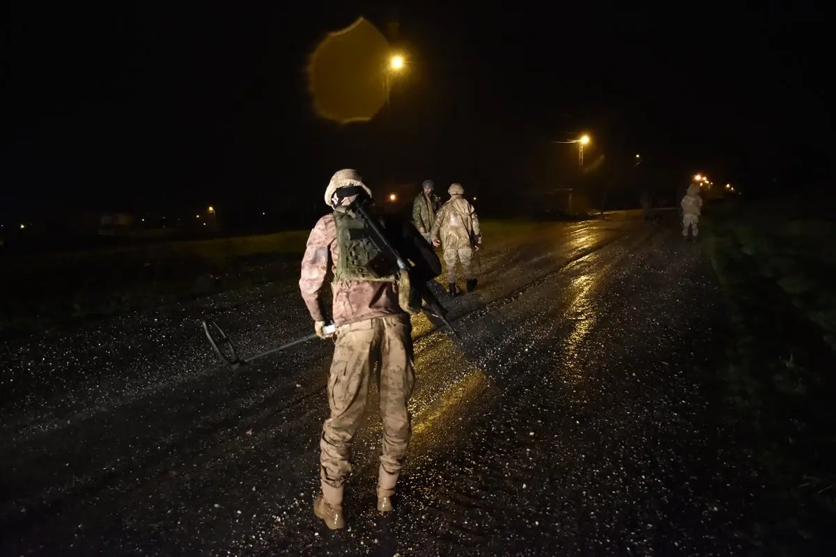 Seçim Görevlileri ve Oy Pusulaları Jandarma Refakatinde Ulaştırıldı