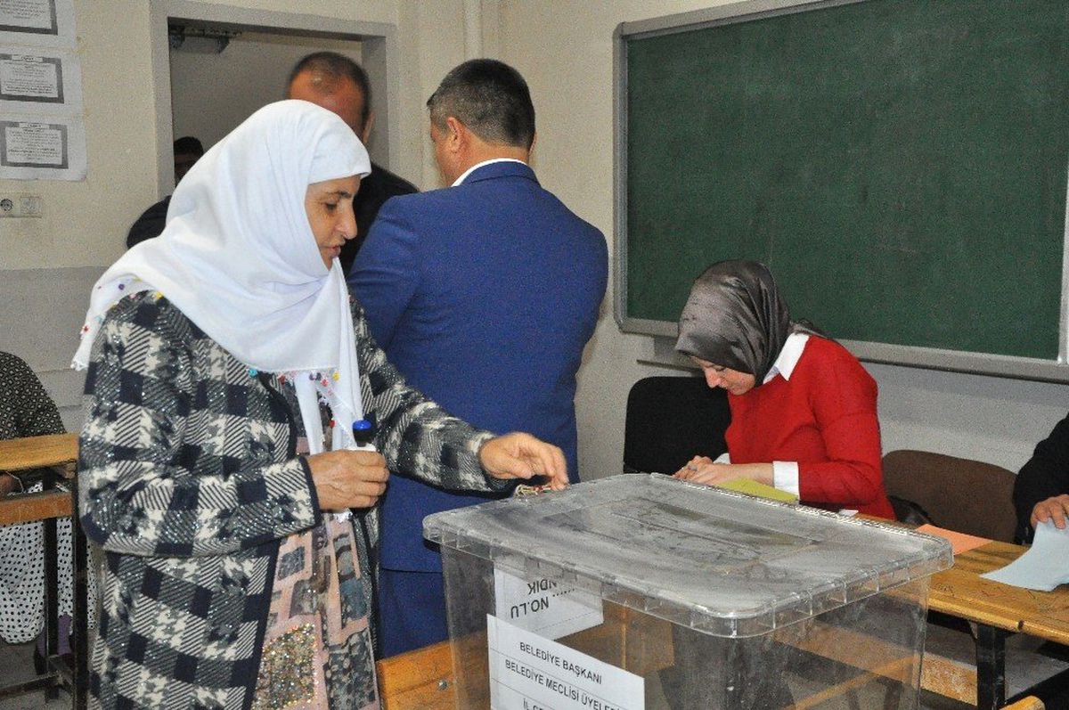 Şırnak\'ta Oy Kullanma İşlemi Başladı
