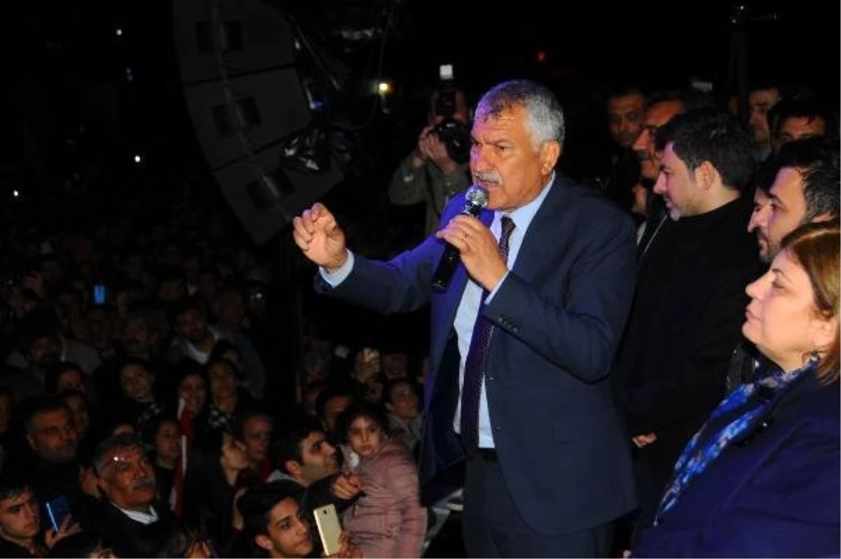 Adana\'da Büyükşehir Belediye Başkanlığı\'nı CHP\'li Zeydan Karalar Kazandı (2)