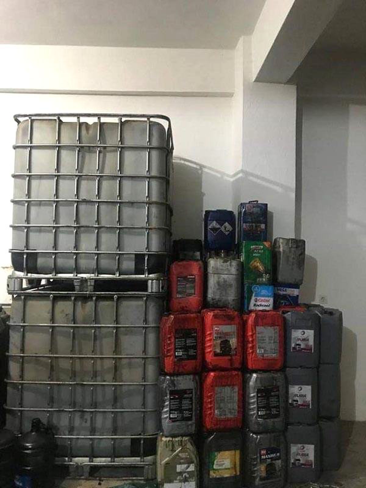 Aydın\'da 14 Bin Litre Kaçak Akaryakıt Ele Geçirildi: 5 Gözaltı