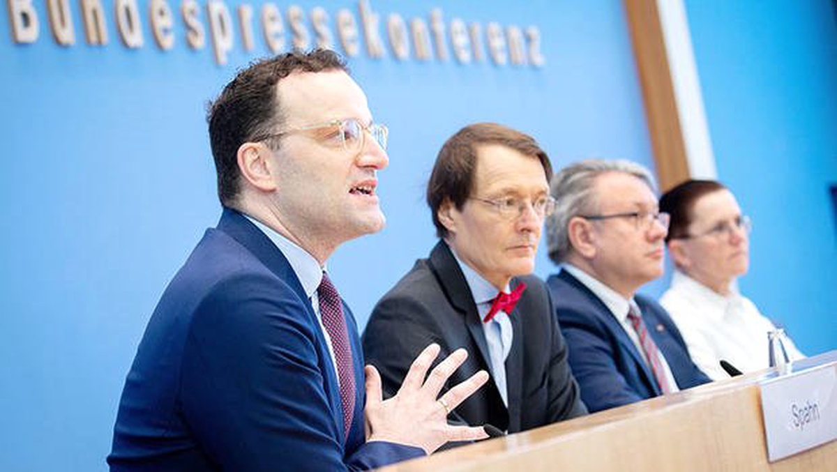 Bakan Spahn, Organ Bağışı Yasa Tasarısını Tanıttı