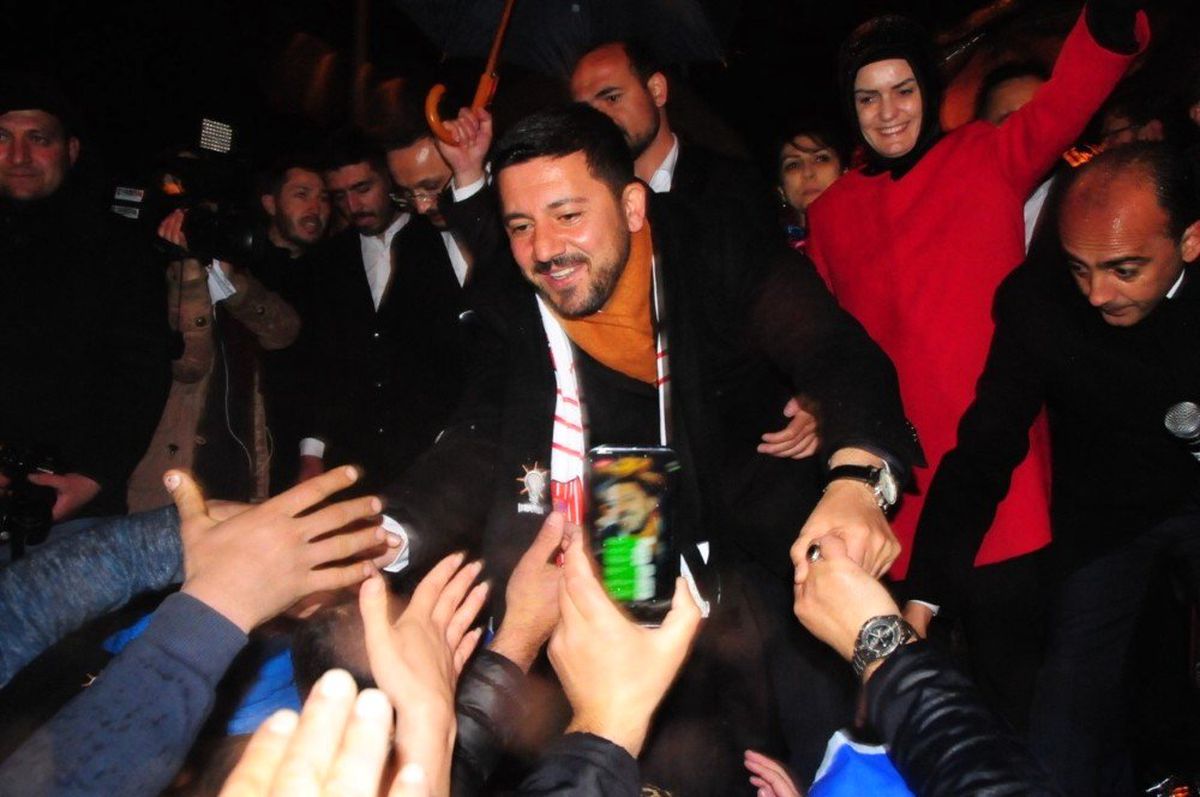 Belediye Başkanı Rasim Arı\'ya Sevgi Seli