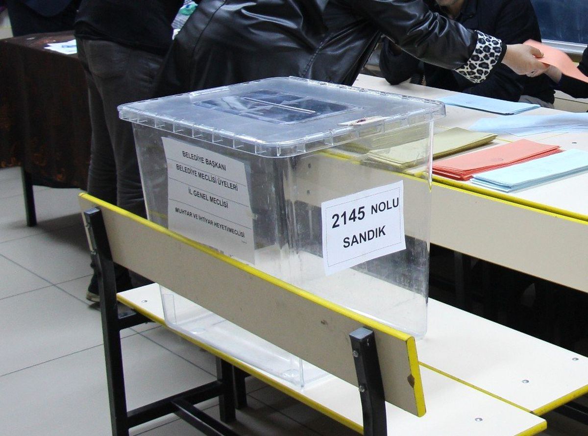 Elazığ\'da "Oy" Kullanmaya Giden 15 Aranan Şahıs Yakalandı