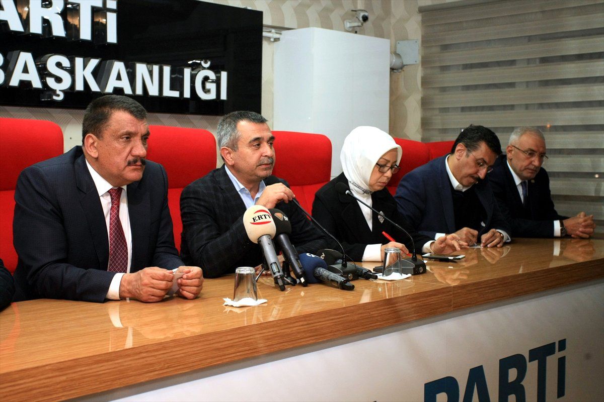 Hüzünlü Bir Kutlama İçin Buradayız"